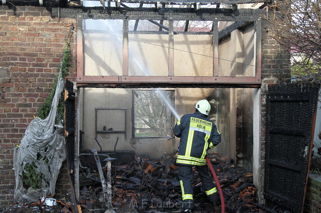 Feuer 2 Koeln Pesch Longericherstr JK P22.jpg